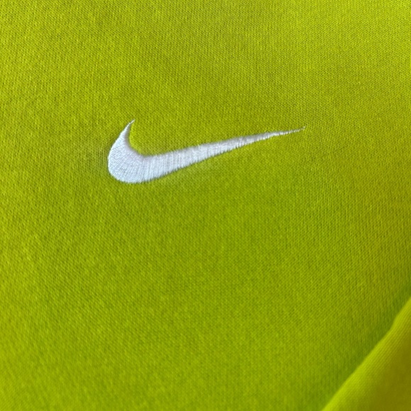 NIKE Neon Hoodie With Embroidered Swoosh - Picture 4 of 9